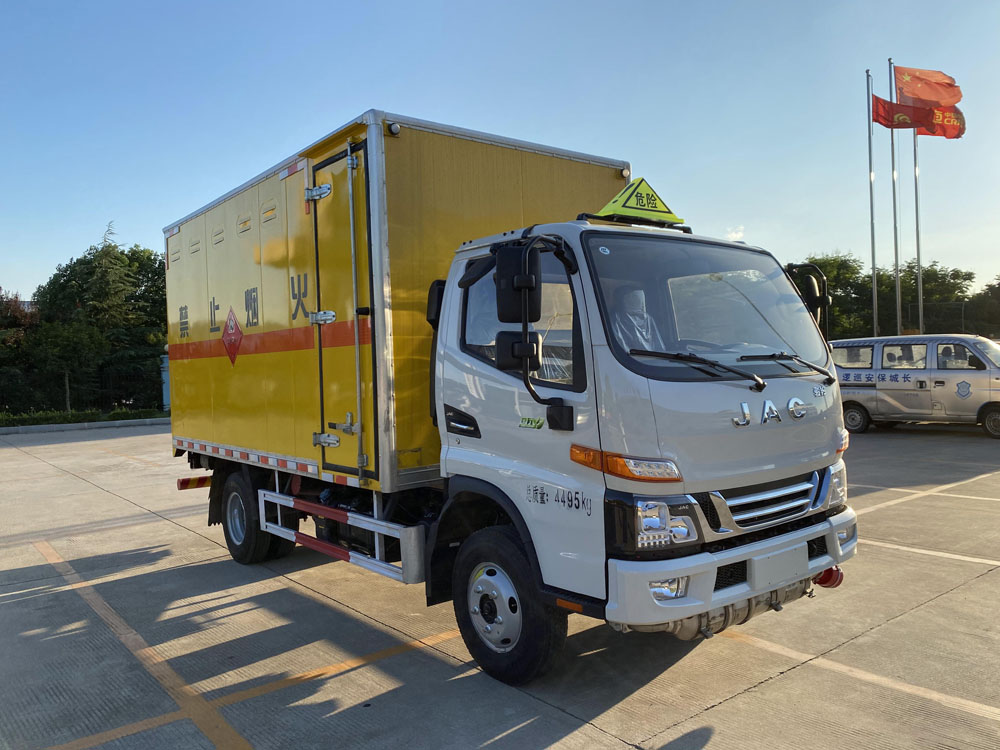 k8凯发体育app下载牌CSC5045XRQJH6型易燃氣體廂式運輸車