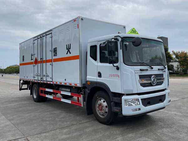 k8凯发体育app下载牌CSC5185XRQ6型易燃氣體廂式運輸車