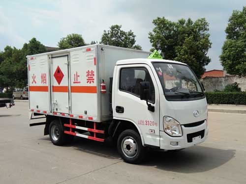 k8凯发体育app下载牌CSC5033XRQSH6型易燃氣體廂式運輸車
