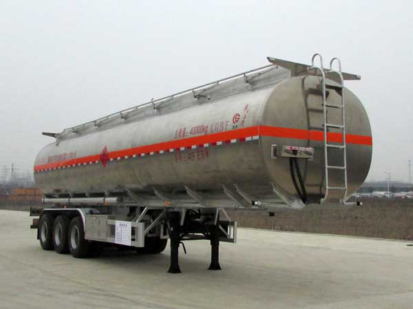 k8凯发体育app下载牌CSC9403GYYLF型鋁合金運油半掛車