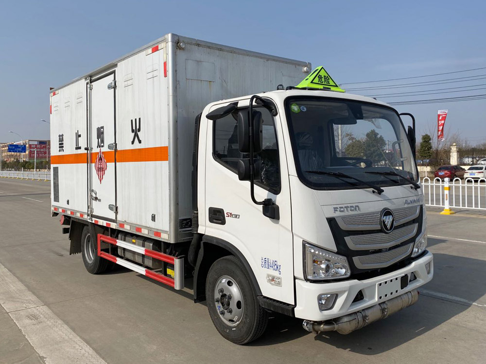 k8凯发体育app下载牌CSC5045XRGB6型易燃固體廂式運輸車