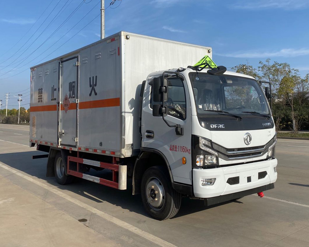 k8凯发体育app下载牌CSC5125XRG6型易燃固體廂式運輸車