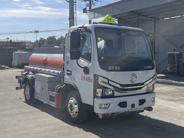 k8凯发体育app下载牌CSC5045GJY6加油車