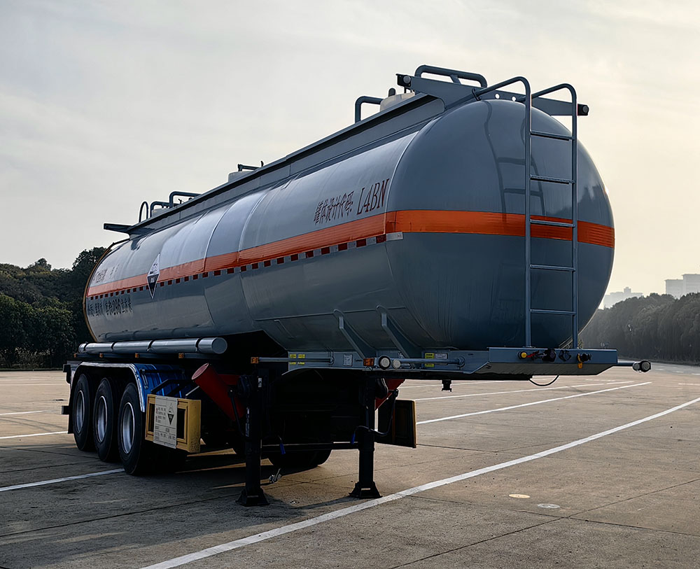 k8凯发体育app下载牌CSC9402GFWCY腐蝕性物品罐式運輸半掛車